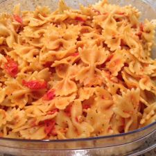 Pasta with Roasted Garlic and Cherry Tomatoes