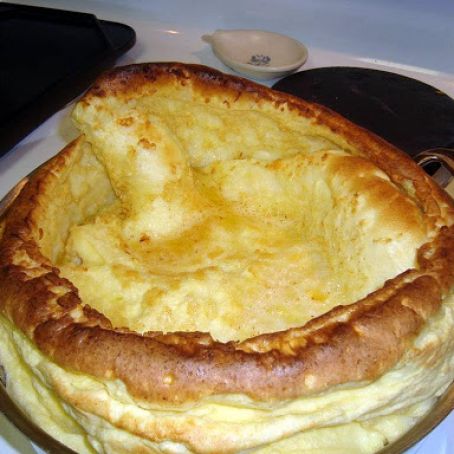 Karen's Mile-High Apple Pancake