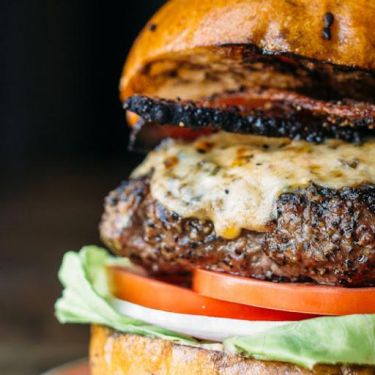 how to make deliciously juicy burgers at home