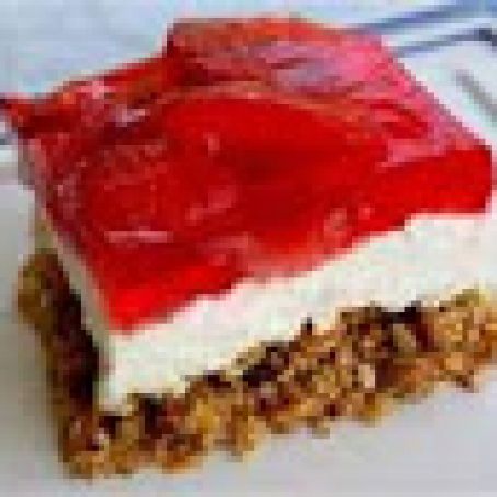 Strawberry Pretzel Salad Dessert