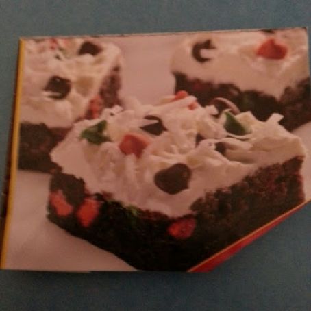 Snow-Topped Holiday Brownie Bars