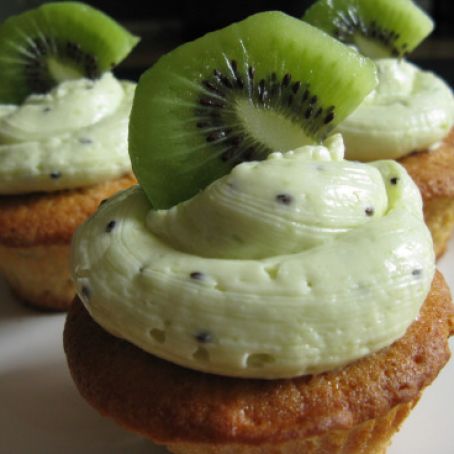 Fresh Kiwi Cake - Cakerica