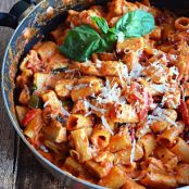 One Pot Spicy Chicken Riggies