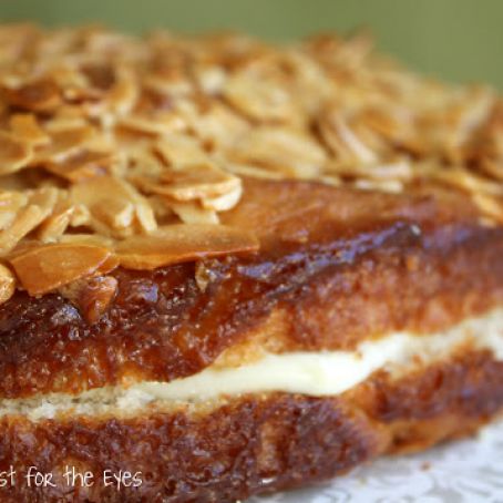 Bee Sting Cake (Bienenstich)