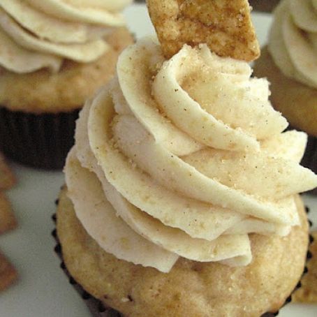 Cinnamon Toast Crunch Cupcakes