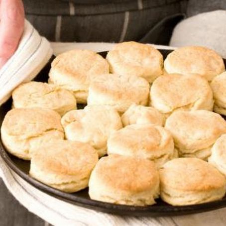 2-Ingredient Whipping Cream Biscuits