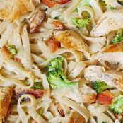 Creamy Broccoli, Chicken, and Bacon Pasta