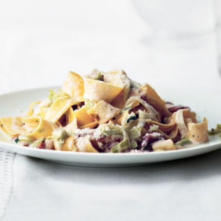 Creamy Pappardelle with Leeks and Bacon