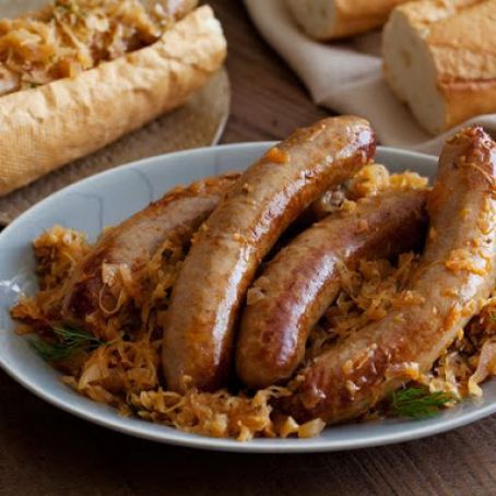 Bratwurst Stewed with Sauerkraut