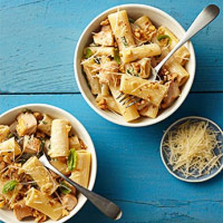 Rigatoni with Gorgonzola Sauce and Chicken