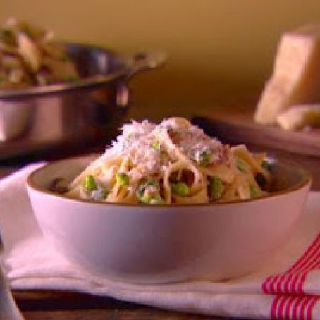 Tagliatelle with Smashed Peas, Sausage, and Ricotta Cheese