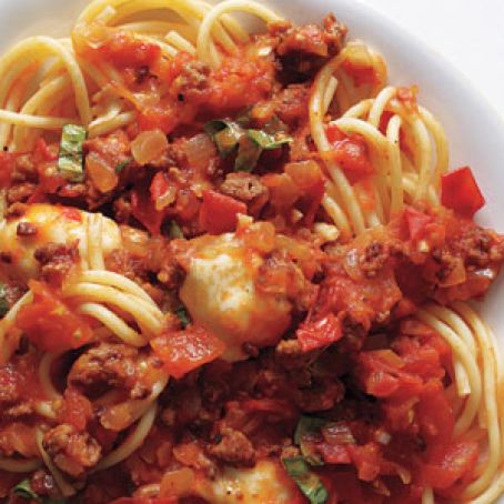 Spaghetti With Meat Sauce and Mozzarella