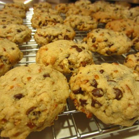 Chocolate Chip-Pretzel Cookies