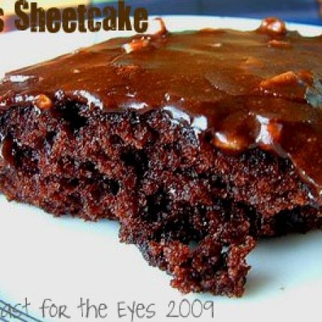Texas Sheetcake Aka The Pioneer Woman S Best Ever Chocolate Sheet Cake Recipe 4 1 5