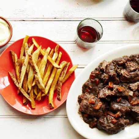 Braised Beef Stew with Garlic Cream