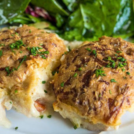 Cheddar Bay Biscuit and Creamy Chicken Casserole