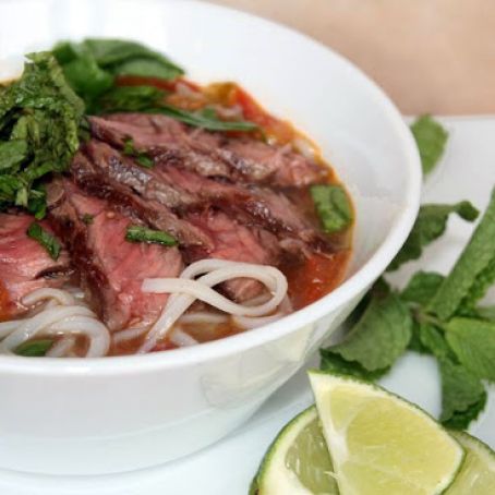 Aromatic Rice Noodle And Beef Soup