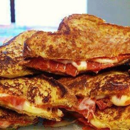 Pizza Grilled Cheese