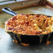 Classic Extra-Cheesy Macaroni and Cheese with Crunchy Crumb Topping