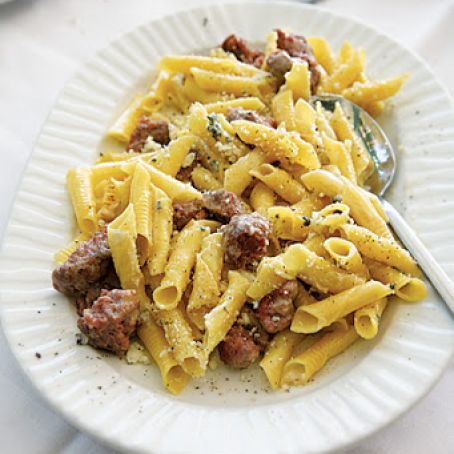 Macaronia me Loukanika ke Tiri (Pasta with Sausage and Cheese)