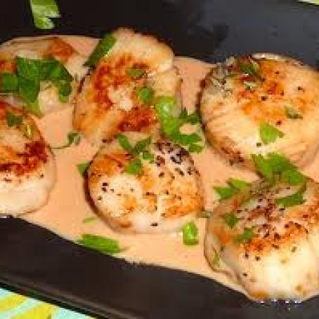 Sea Scallops in White Wine