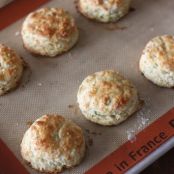 SCONE - Cheese Biscuits with Scallions and Black Pepper