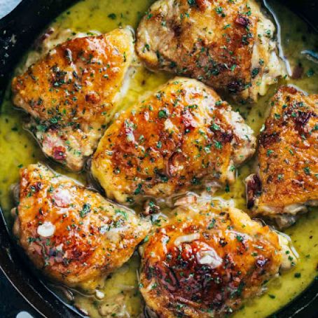 Skillet Chicken with Bacon & White Wine Sauce Recipe - (4.5/5)