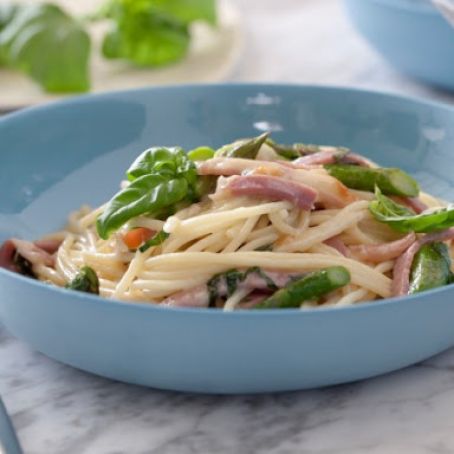 Spaghetti with Asparagus, Smoked Mozzarella and Prosciutto