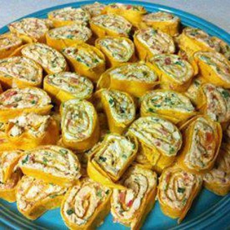 Chicken Enchilada Dip Roll-ups