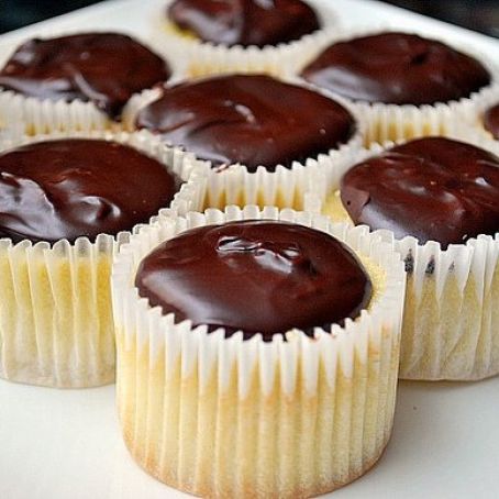 Boston Cream Pie Cupcakes