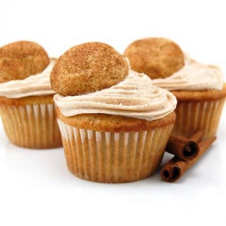 Snickerdoodle Cupcakes with Cinnamon Swirl Frosting