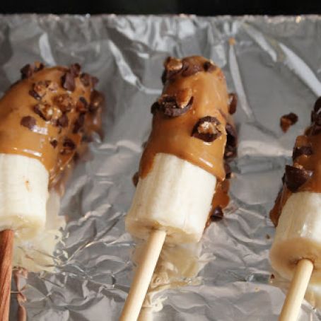 Peanut Butter Coated Frozen Bananas