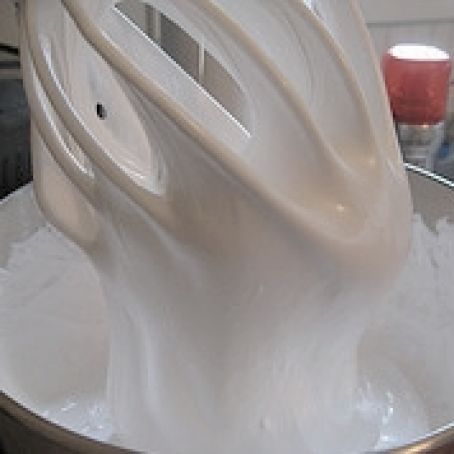 HOMEMADE MARSHMALLOW FLUFF