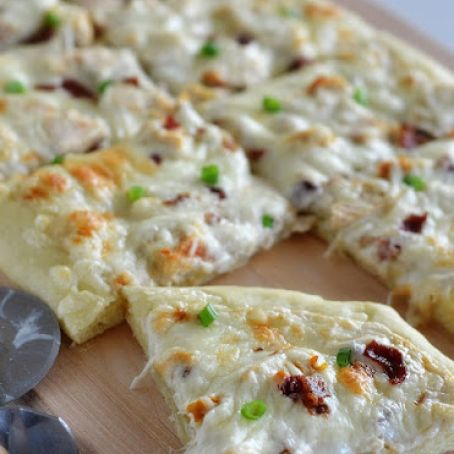 Chicken Alfredo Pizza