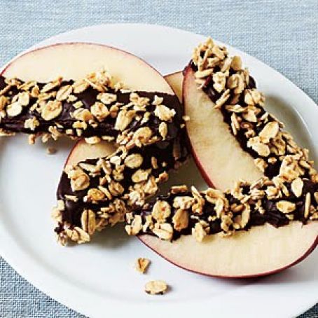 Chocolate-Granola Apple Wedges