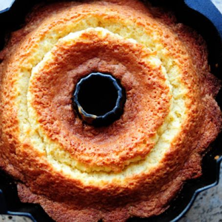 7-Up Pound Cake