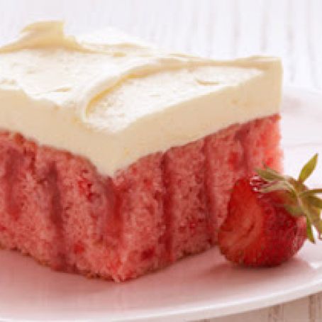 Strawberry Refrigerator CAKE Recipe by kionia - Cookpad