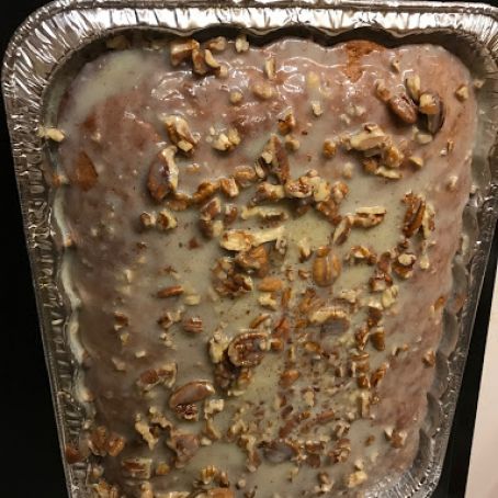 SOUTHERN PECAN PRALINE SHEET CAKE