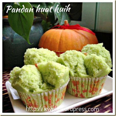 CAKE - Pandan Huat Kuih (香兰发糕）