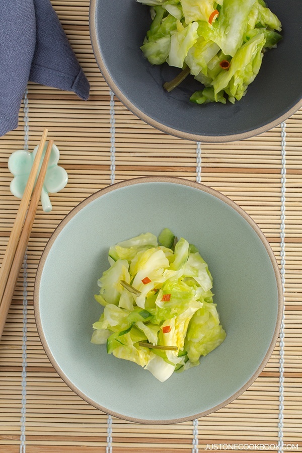 Hakusai Asazuke (Quick-Pickled Napa Cabbage) Recipe