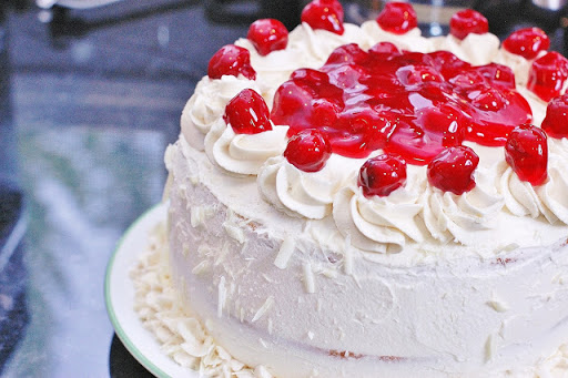 Instant White Forest Cake in | Dessert | Geek Robocook Recipes