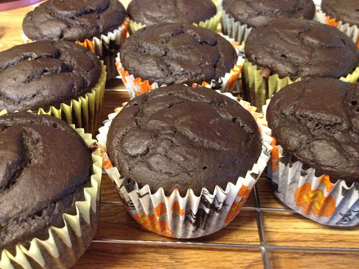 90-Calorie Chocolate Cupcakes Recipe - (4.1/5) image